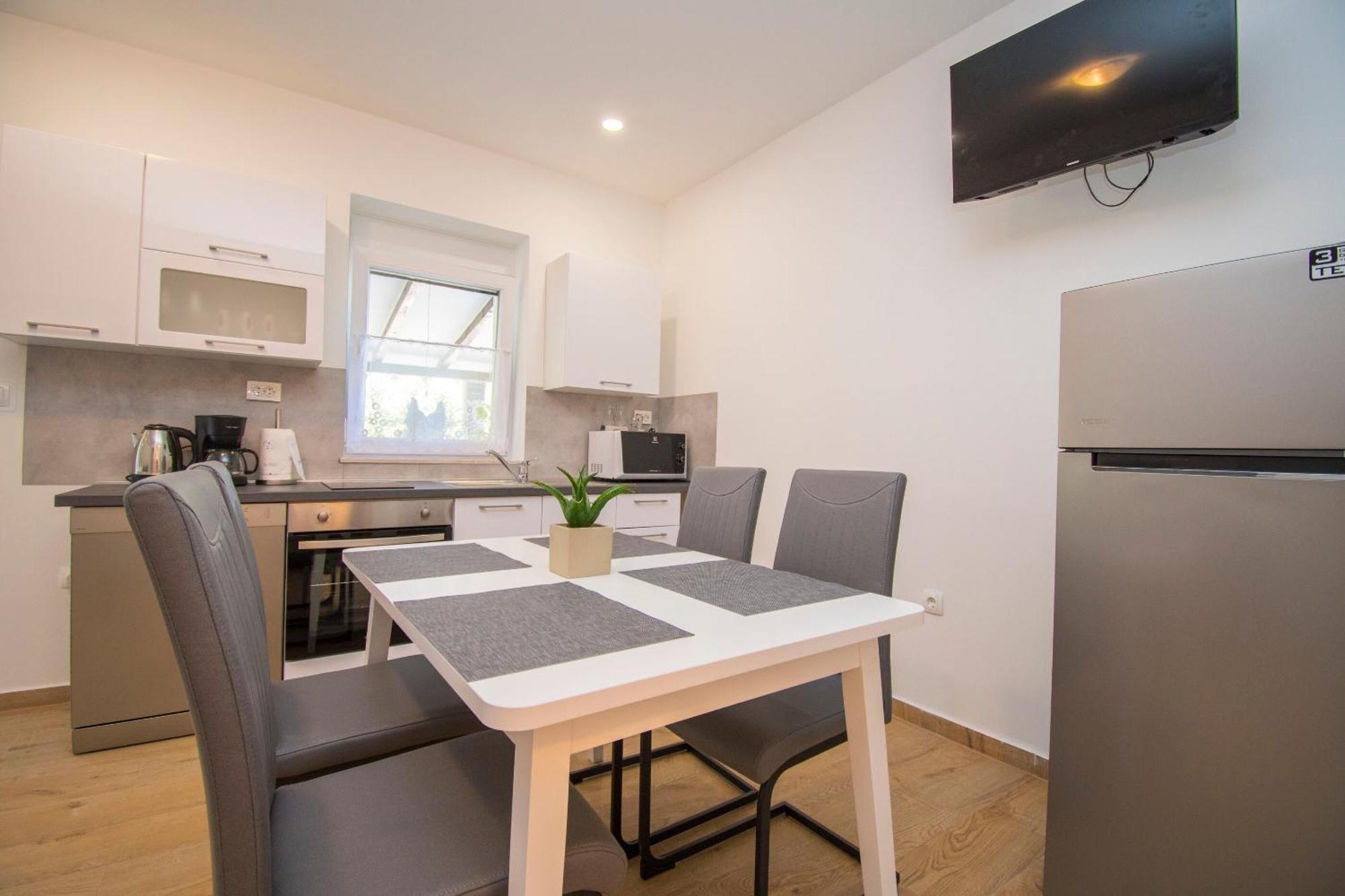 Apartment Luka Rupe Екстериор снимка